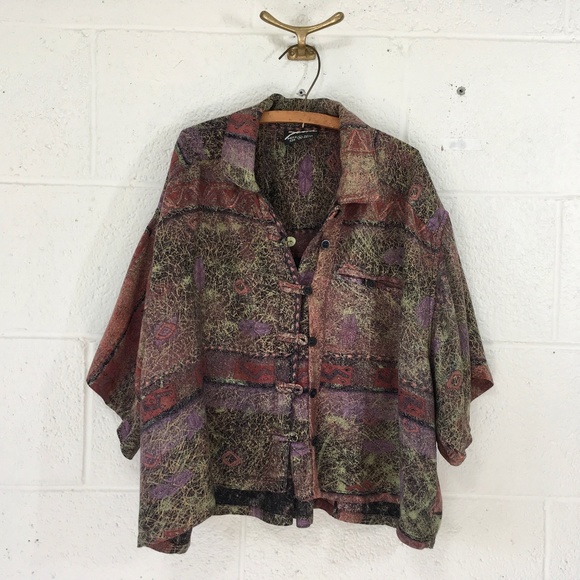 Vintage Tops - Vintage 80's Chinese-inspired Crop Top